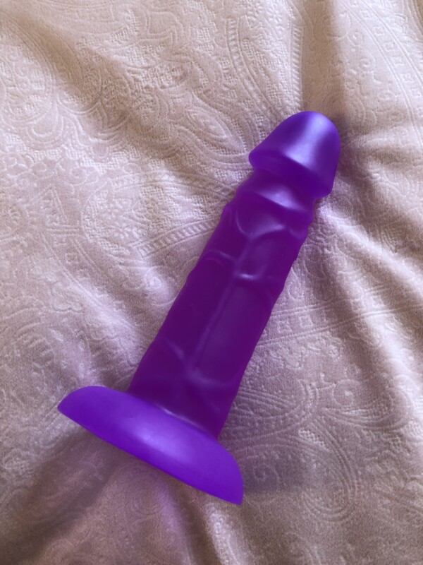 Purple 6 inch suction dildo ? taste my creamy pussy 