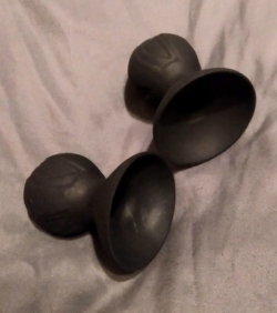  Nipple Suckers