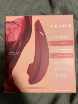  Womanizer Premium Pleasure Air Stimulator