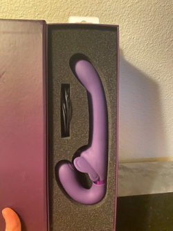  Vibrating G- Spot Strapless Strapon